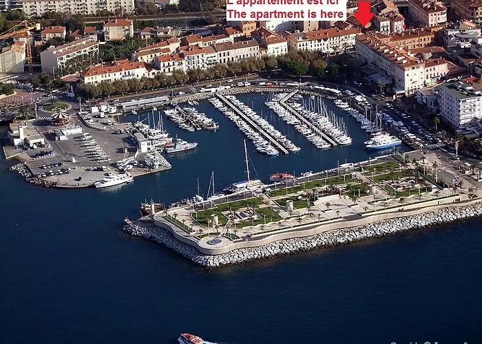 Appartement 2 Neuf Sur Le Port A Cote De La Plage
